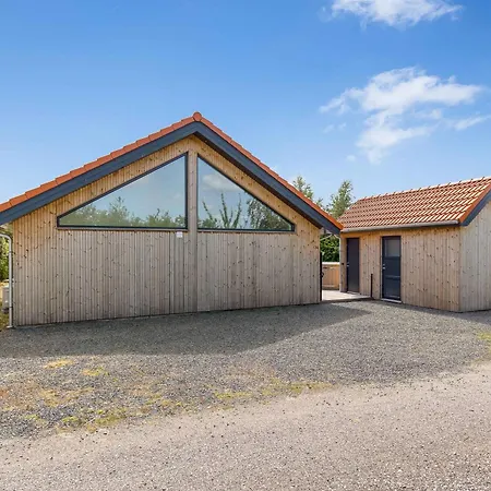 Modern Close To The Bøtø By